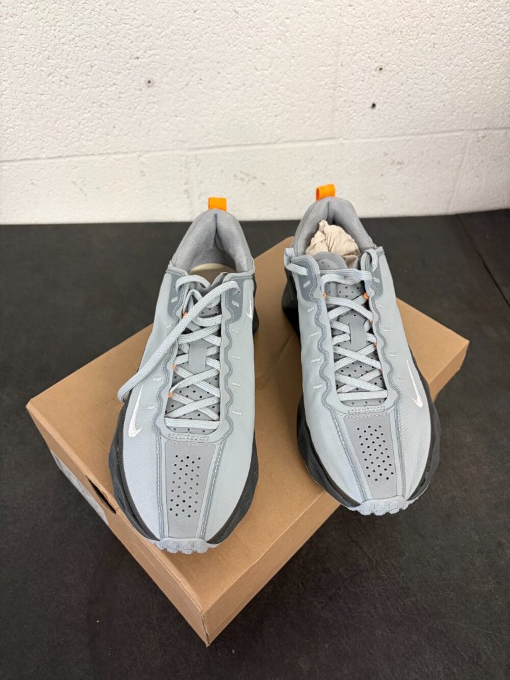 Nike Ava Rover Wolf Grey Vast Grey Sneakers Running DX4215-004 Size 8.5 Men